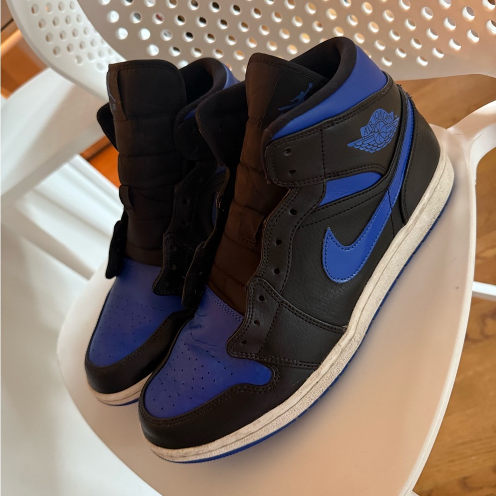 Air Jordan Sneakers in Black and Navy